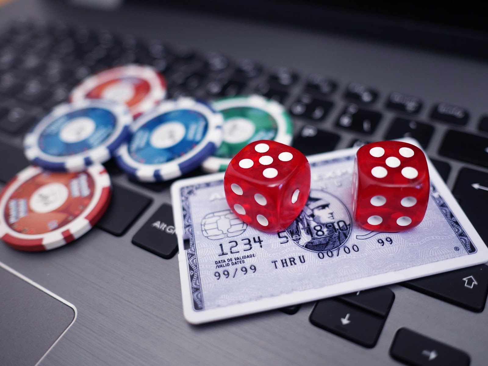 Tracing the Growth and Future of Online Casinos: What Can We Expect in The Future?