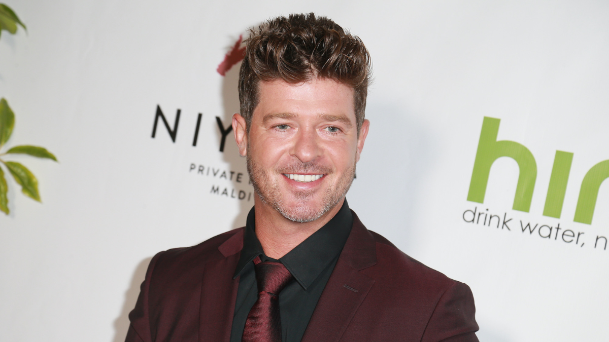 is robin thicke gay