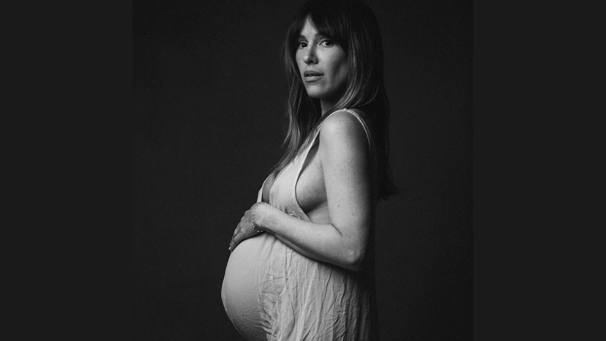 is elizabeth hendrickson pregnant