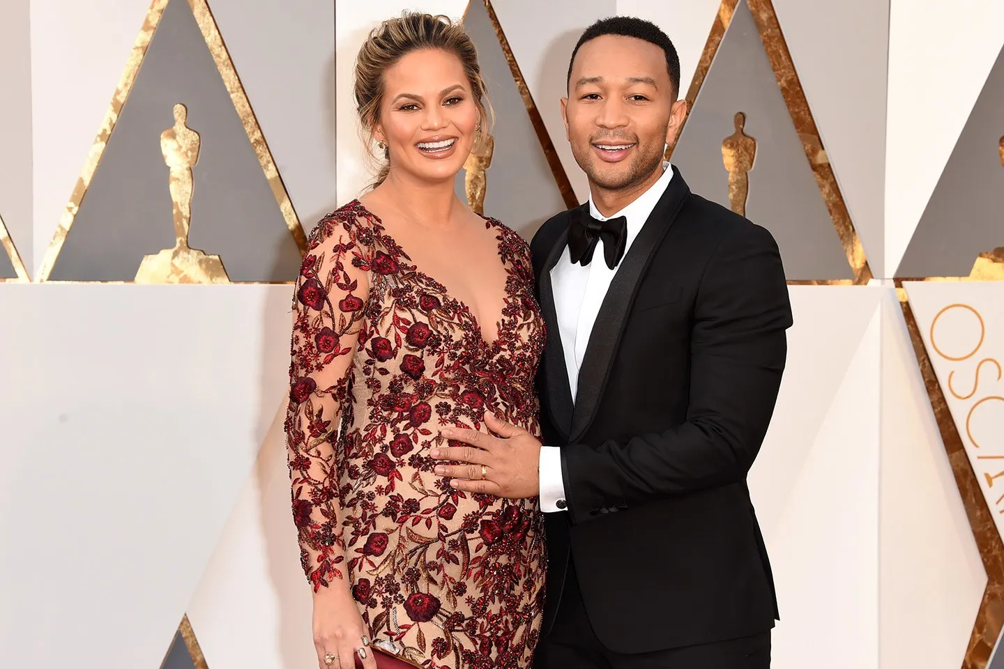 is chrissy teigen pregnant